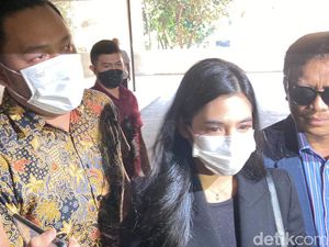 DJ Una Penuhi Panggilan Bareskrim Terkait Kasus DNA Pro DJ Una Penuhi Panggilan Bareskrim Terkait Kasus DNA Pro