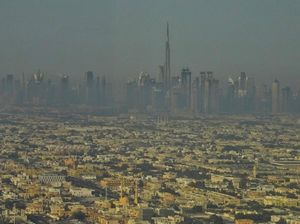 Burj Khalifa Hilang Ditelan Badai Pasir Burj Khalifa Hilang Ditelan Badai Pasir