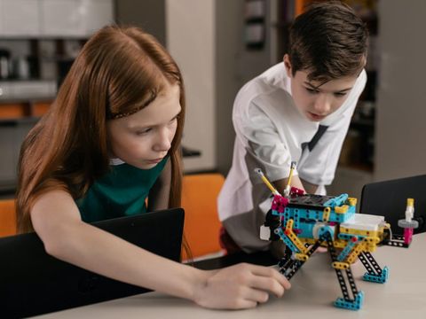 Ilustrasi mainan anak