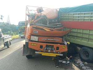 4 Truk Tabrakan Beruntun di Sajoanging Wajo, 2 Orang Tewas