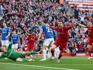 Liverpool Vs Everton: The Reds Menang 2-0, Terus Tempel City Liverpool Vs Everton: The Reds Menang 2-0, Terus Tempel City