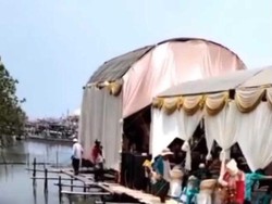 Tenda Pernikahan Viral Lokasinya di Atas Sungai, Bikin Was-was Takut Tercebur