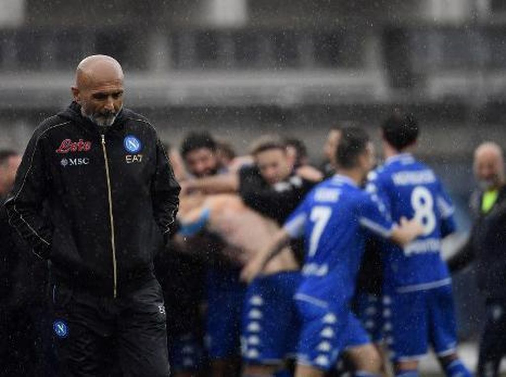 Napoli Tak Lagi Pikirkan Scudetto Musim Ini Napoli Tak Lagi Pikirkan Scudetto Musim Ini
