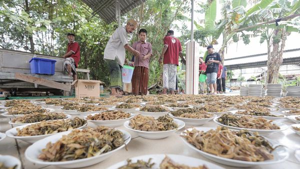 Hanya Saat Ramadan, Tradisi Berbagi Kolak Ayam Ada di Gresik
