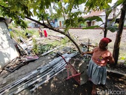 Bau Anyir yang Tersisa di Lokasi Brio Tertabrak KA Tewaskan 3 Orang