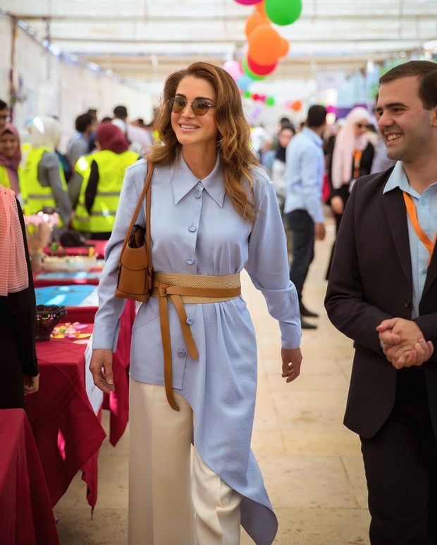 n Inspirasi baju lebaran ala Ratu Rania