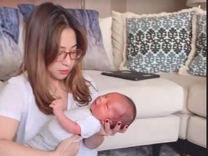 5 Gaya Duduk Nikita Willy yang Jadi Sorotan Usai Lahiran