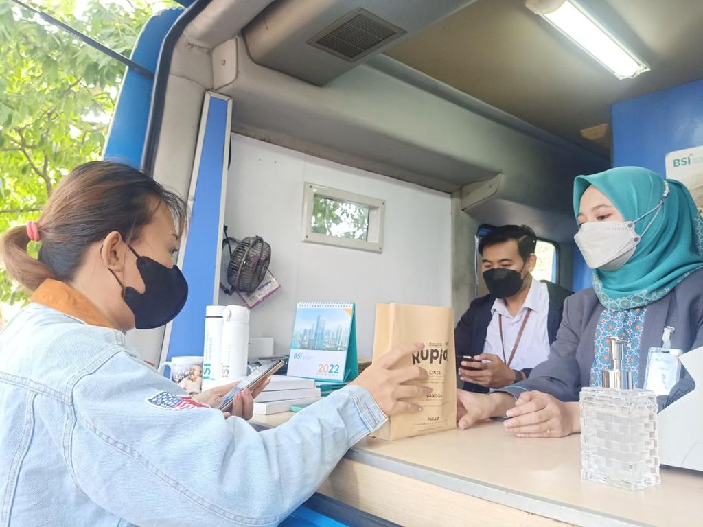 Penukaran Uang di BI Jabar Diperpanjang Hingga Kamis 28 April 2022 Penukaran Uang di BI Jabar Diperpanjang Hingga Kamis 28 April 2022