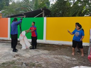 Ular Kobra 2 Meter Bikin Geger Masuk Permukiman Warga di Soppeng