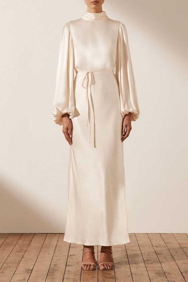 Pilihan silky dress untuk busana Lebaran/Foto: Shona Joy Pilihan silky dress untuk busana Lebaran