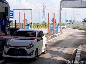 Puluhan Ribu Kendaraan Pemudik  Masuk Jateng Lewat Tol Brebes