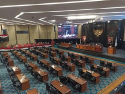 Kritik Jangan Pencitraan Belaka Gegara Anies Absen Paripurna