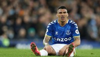 Dilansir dari Squawka, gelandang Everton, Allan cuma catatkan satu umpan sukses dari lima percobaan selama 73 menit kontra Liverpool pada akhir pekan kemarin. Everton pun kalah 0-2 (Getty Images)