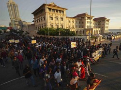 Petaka Krisis Ekonomi Bikin Rumah PM Sri Lanka Dikepung Mahasiswa