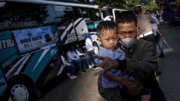 Rombongan Mudik Gratis Polri Diberangkatkan ke Jateng hingga Jatim