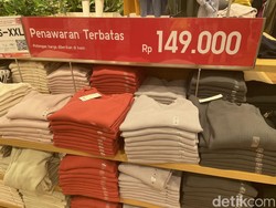 Uniqlo Gelar Sale, Ini Deretan Barang Diskon yang Bikin Pembeli Antre
