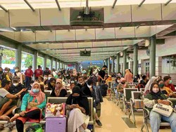 H-5 Lebaran, Stasiun Pasar Senen Makin Ramai Pemudik