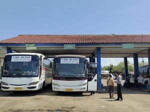 Jelang Lebaran, Terminal-Tol di Rangkasbitung Masih Sepi Pemudik Jelang Lebaran, Terminal-Tol di Rangkasbitung Masih Sepi Pemudik