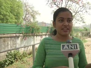 Tak Dapat Pekerjaan Setelah Lulus 2 Tahun, Sarjana Ini Jualan Teh di Pinggir Jalan