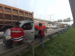 Uji Coba Ganjil Genap di Tol Cikampek Selesai, Lalin Kembali Lancar Uji Coba Ganjil Genap di Tol Cikampek Selesai, Lalin Kembali Lancar