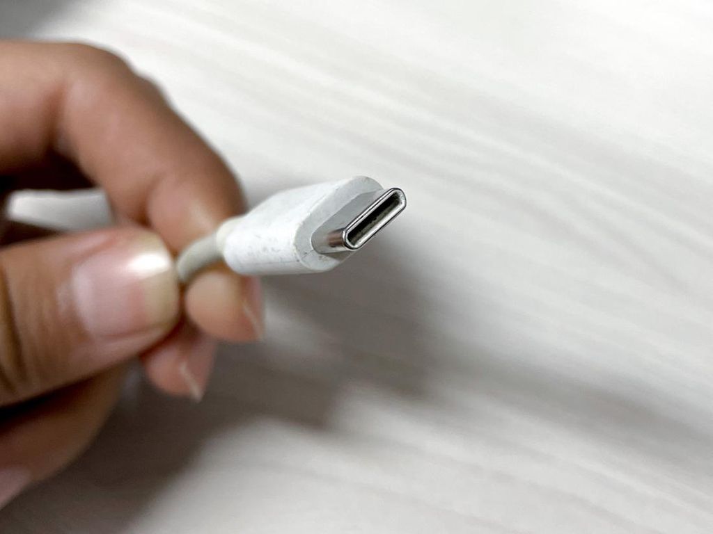 Siap-siap, iPhone Akan Dipaksa Pakai USB-C Tahun 2024