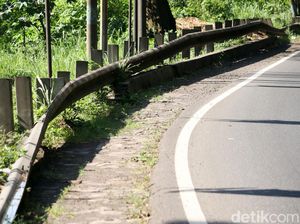 Waduh! Masih Ada Pagar Pembatas Jalan Rusak di Jalur Nagreg Waduh! Masih Ada Pagar Pembatas Jalan Rusak di Jalur Nagreg