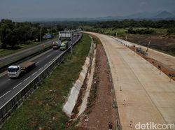Yuk, lihat Tol Japek II Selatan untuk Arus Balik Lebaran 2022