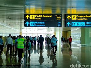 Mulai Hari Ini, Naik Pesawat-KA Wajib Booster atau Tes COVID Mulai Hari Ini, Naik Pesawat-KA Wajib Booster atau Tes COVID