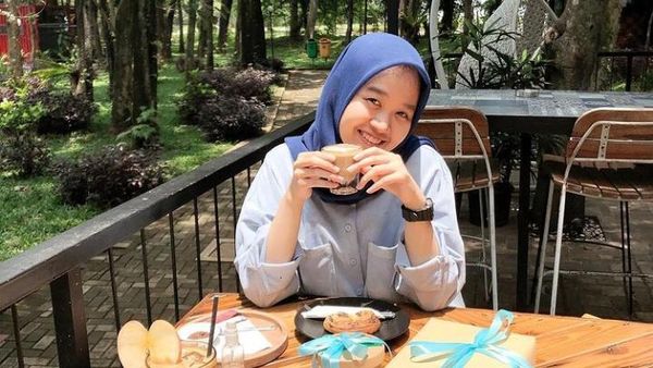 Ini Sosok Calon Istri Bintang Emon yang Doyan Ngopi