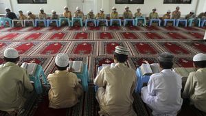 Anak-anak Pakistan Dalami Al-Quran di Bulan Ramadan