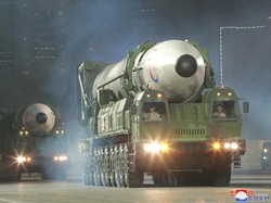 Korut Pamerkan Rudal Antarbenua di Parade Militer