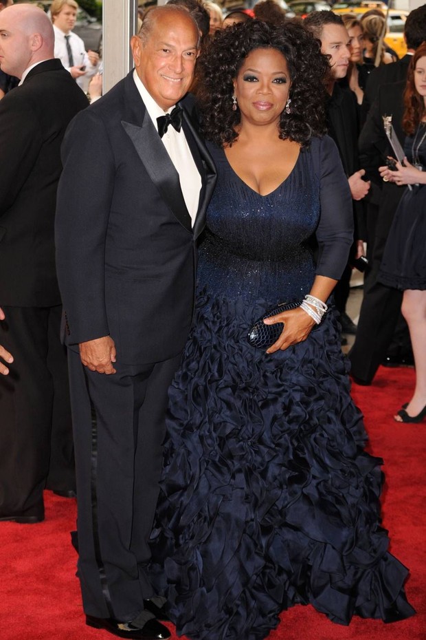 Oscar de la Renta menemani Oprah Winfrey di Met Gala 2010/