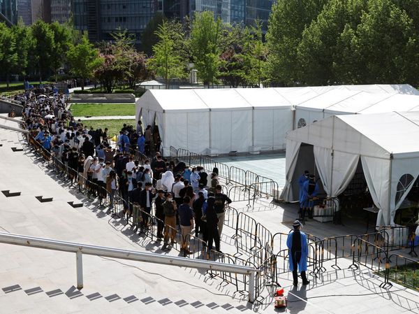 Jutaan Warga Beijing Mulai Lakukan Tes Covid-19 Massal