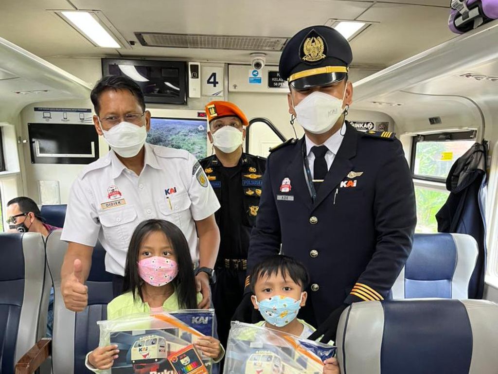 Penumpang Kereta Masih Wajib Pakai Masker Selama Perjalanan dan di Stasiun