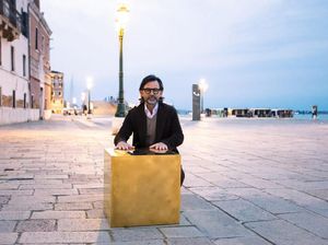 Ada-ada Saja! Karya Seni Kubus Emas Dijual Rp 168 Miliar