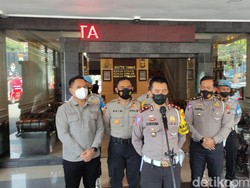 Terungkap! Viral Innova Diamuk Warga Karena Bergoyang di Remang-remang