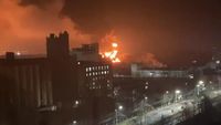 Masih Perang, Fasilitas Penyimpanan Minyak Rusia di Bryansk Terbakar