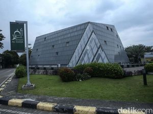 Masjid Al Safar di Rest Area Ini Diarsiteki Ridwan Kamil