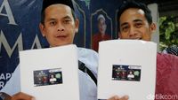 Momen Warga Pondok Cabe Berbagi 1.000 Paket Bukber