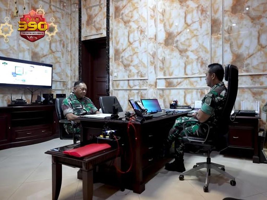Panglima TNI ke KSAU: Tak Boleh Ada Jalur Prioritas Masuk AAU Panglima TNI ke KSAU: Tak Boleh Ada Jalur Prioritas Masuk AAU
