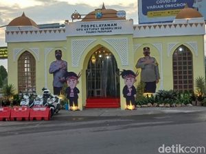 Polisi Antisipasi Jalur Macet Tempat Wisata di Pasuruan Polisi Antisipasi Jalur Macet Tempat Wisata di Pasuruan