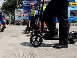 Polres Tasikmalaya Terjunkan Tim Skuter Listrik untuk Hadapi Arus Mudik