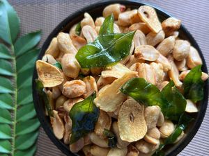 Resep Kacang Goreng Bawang Rempah Buat Suguhan Idul Fitri