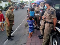 Buntut Turis Dilecehkan, 54 Gepeng Modus Jual Tisu di Kuta Dipulangkan