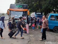Tarif Bus di Terminal Baranangsiang Bogor Tujuan Jateng-Jatim Naik 100%!