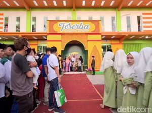 Ponpes Sunan Drajat Lamongan Miliki Toserba, Pajang Produk Pondok dan Santri Ponpes Sunan Drajat Lamongan Miliki Toserba, Pajang Produk Pondok dan Santri