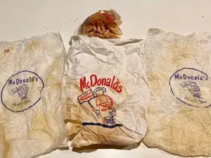 Wow! Pria Ini Temukan Kentang Goreng McDonalds 60 Tahun di Dinding Kamar Mandi Wow! Pria Ini Temukan Kentang Goreng McDonalds 60 Tahun di Dinding Kamar Mandi