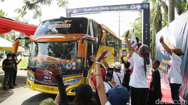 PKL, Buruh Pabrik, ART hingga Ojol Mudik Bareng Sahabat Ganjar