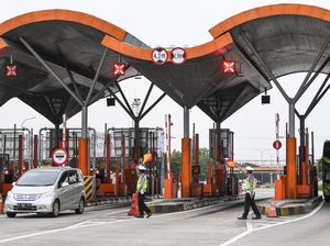 Lalin Landai, One Way Belum Diterapkan di Arus Balik Tahun Baru Hari Ini Lalin Landai, One Way Belum Diterapkan di Arus Balik Tahun Baru Hari Ini