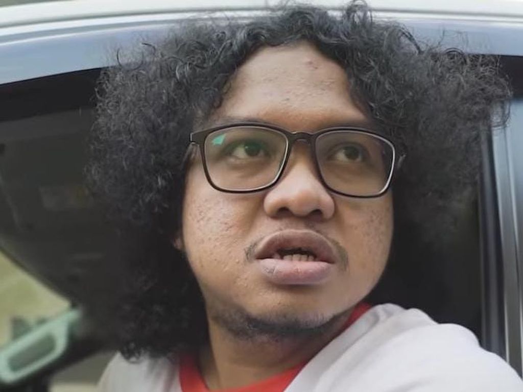Babe Cabita Parodikan Aksi Pria Ancam Patahkan Leher Bobby Nasution